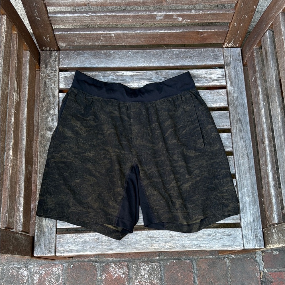 Lululemon - Mens Short - Green+black